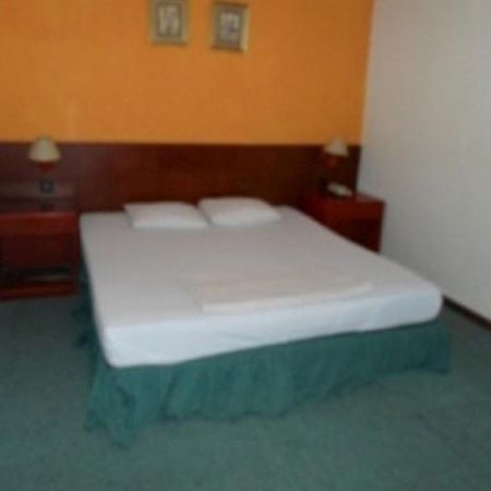 Hotel Margosuko Malang Bagian luar foto